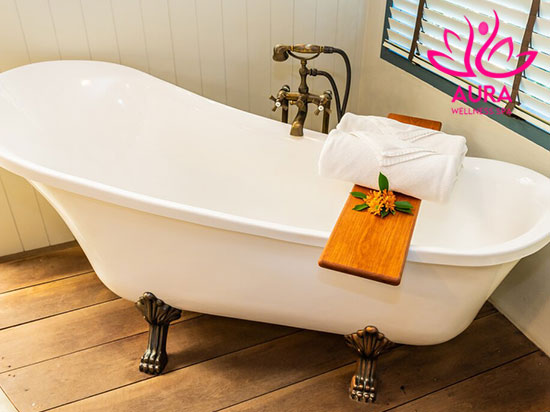 Jacuzzi Tub Bath: Benefits, Features & What to Expect