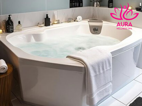 Jacuzzi Tub Bath: Benefits, Features & What to Expect
