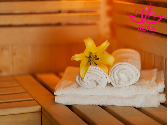 Which is Better, Sauna Or Jacuzzi?